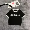 Miumius Designer Strickwege Luxus Mode für Frauen Strick Tees Frühling Frauen Brief Schulter Kurzarm T-Shirt Damen Kontrastfarbe