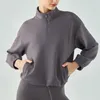 AL Yoga Moletons Mock Neck 1/4 Zip Cropped Jaqueta Feminina Descontraída Streetwear Camada de Ar Casaco Esportivo Cordão Hem Jogger Jaquetas Fitness Manga Longa SweatTops