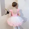 مرحلة ارتداء ثياب الباليه لفتاة طفل قصير الكشكش الأكمام تول الرقص 4 طبقات راقصة الزي الإيقاعي الجسدي
