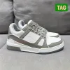 Nouvelles chaussures de créateurs Logo Embossed Trainer Sneaker blanc noir bleu ciel vert denim rose rouge luxes hommes baskets décontractées plate-forme basse baskets pour femmes EUR 36-45