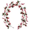 Decoratieve Bloemen AT14 Rode Bessen Kerstslinger Met Dennenappel Kunstmatige Tuinhek Woondecoratie Voor Het Jaar