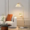 Nouveau lampadaire américain avec abat-jour plissé nordique salon canapé lampe verticale chambre lampe de chevet étude lampes sur pied
