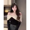 Женские футболки, корейские шикарные контрастные женские топы, осенние пряные девушки, приталенные с открытыми плечами, сексуальная жемчужная трикотажная футболка с длинным рукавом для