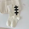 Chaussettes pour femmes, 1 paire, Style chinois créatif, bouton classique, décoratif, à la mode, Tube haut personnalisé, 2024