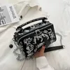 Midjesäckar lyxiga design kvinnor läder handväskor och handväska mode crossbody för graffiti axelväska