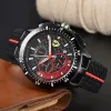 Ferrar Wrist Watch Men New Mens Watches All Calal Work Work Quartz Designer de haute qualité Marque de luxe Chronograph Corloge Fashion Rubber Belt Trois yeux complètes Fonction