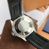 Die Uhr hat einen Durchmesser von 44 mm und verfügt über ein Schweizer SW200-Uhrwerk mit Automatikaufzug, Saphirglas, verspiegeltes Keramikringmundstück, Galvanisierung, markiertes Armband aus feinem Stahlgehäuse