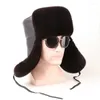 Beret Hat Winter Męskie Ochrona ucha Lei Feng Outdoor Wind Snow Naturalne ciepłe skórzane czarne czapki bombowce