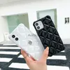 Mobiltelefonfodral Fashion Rhombic Pattern Candy Color for iPhone 13 Pro Max 12 11 X XR XS XSMAX 6 7 8 SE Frosted Cover Mobile Case Shell 240219