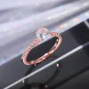 バンドHuitan Classic 4 Claws Design Round Zirconia Women Wedding Engagement Rings 3色