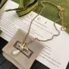 Collana vintage con perle di diamanti placcati in oro Collana regalo da donna di nuova progettazione Collana di rame con gioielli con ciondolo d'amore di alta qualità progettata per ragazze Boutique a catena lunga