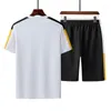 Survêtements pour hommes 2024 Summer Mens Sports Set T-shirt à manches courtes et shorts Deux pièces Mâle Costume décontracté Patchwork Couleur 4XL