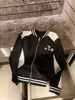 Kvinnorjackor Designer Woman Coat L V Full Print Jacquard Jacket broderad vinterull för män och kvinnor med amerikansk retro baseballkläder Bomullsjacka 88