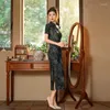 Abbigliamento etnico Primavera Abito tradizionale cinese per donna Fiore Velluto Lungo vecchio Shanghai Retro moderno Qipao Slim Cheongsam