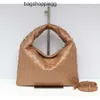 Capacité Grand Winter Hop Cowhide Bottegs Sacs de vache Magnétique 24 Venets Nouveau Mini Sac Designer Boucle Tissée À La Main Femmes Bourse Corne Aisselles Femmes Bandoulière MYKU