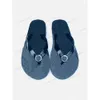 2024 Yaz Kadın Tasarımcı Terlik Mektuplar M K Flip Flops Ayakkabı Açık Plaj Seyahat Slaytları Kadın Bayanlar Kızlar Kapalı Banyo Kalıp Olmayan Slaytlar Flip-Two-Two-Two Sneakers