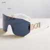 Sonnenbrillen Neue modische quadratische rahmenlose Jumpsuit-Modenschau, leichter Luxus für Männer und Frauen, Instagram beliebt, Sonnenbrille im gleichen Stil
