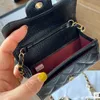 Omuz çantası lüksler crossbody çanta kadınlar zincir çanta debriyaj flep cüzdan anahtar kart cüzdan totes vintage çantalar deri çanta klasik tarz