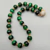 Ciondoli YYGEM Collana girocollo liscia rotonda con occhio di tigre verde da 14 mm, chiusura magnetica con zirconi da 18,5"