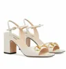 Luxurys Women Golden-Horsebit Sandals أحذية العجل الجلود المليئة بالجلد فايستينين سيدة عالية الكعب سيدة المصارع الأنيقة Sandalias EU35-43 مع صندوق