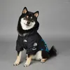 Hundkläder andningsbar vattentät regnrocknät Windproof outfit Varma valphuvtröjor Lyxigt tryck för medelstora stora hundar