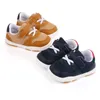 Första Walkers Casual Baby Shoes Infant Boys Crib Mesh Breattable Soft Sole Sneakers Walking Toddler Walker Four Seasons