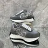 2024 nuove scarpe casual di design di alta qualità vera pelle classiche plaid scarpe da ginnastica bacche strisce scarpe moda trainer per uomo donna sneakers con barra di colore xsd221108