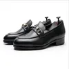 Horsebit Buckle Loafers Fashion Mens Wedding Dress Shoes British Style Driving Boats äkta läder Mens Flats