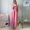 Casual klänningar Miyake veckad Cardigan Single Breasted Flower Bud Long Dress Women 2024 Spring Abaya Elegant Causal Loose Plus Size Clothes