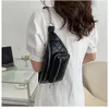 حقيبة خصر المرأة PU Crossbody Belt Balcs مصمم Fanny Pack for Women 2023 Hip Sack Phone Bum Chest Belly Belly