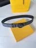 Belts 2023 Fashion leather with box Italys new leisure belt mens and womens business luxury letter buckle 240226