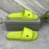 Designer unisex pool strand flip flops för män kvinnor heta mode tofflor slidare paris glider sandaler tofflor storlek 36-45