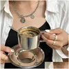 Tassen Untertassen Koreanischer Stil Nischenkaffeetasse und Untertasse Set Retro Edelstahl Doppelwand Insation Exquisiter Nachmittagstee Tropfen DHY84