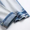 Jeans da uomo blu bianco da strada colore coordinato abbigliamento in denim stile punk elasticizzato a vita media