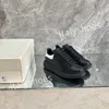 Neue Luxurys Casual Shoes Designer Leder Schnürung Männer Modeplattform Sneaker weiße schwarze Herren Frauen Velvet Wildleder XSD221114