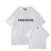 2024 Tshirt męskie koszulki designerskie koszule letnie moda simplesolid czarny litera druk tshirts para top białe mężczyźni swoboda luźne koszulki dla kobiet