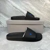 Designer unisex pool strand flip flops för män kvinnor heta mode tofflor slidare paris glider sandaler tofflor storlek 36-45