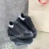 Neue Luxurys Casual Shoes Designer Leder Schnürung Männer Modeplattform Sneaker weiße schwarze Herren Frauen Velvet Wildleder XSD221114