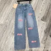 Vroege lente Nieuw nicheontwerp Trendy labelpatchletters Minimalistische en modieuze gewassen jeans