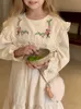 Весеннее платье с вышивкой для девочек, осень 2023, французское кружево и объемные рукава, детская одежда принцессы в сельской местности, 240223