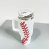 Weiß-gelber Baseball-Aufdruck, Strass-Bling-Vollverpackungsnieten, 40-Unzen-vakuumisolierter Edelstahl-Kaffeebecher mit Griffdeckel und Strohhalm