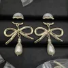 Hot Styles Designer Earrings Ear Stud 925 Silver Copper Stylish Womens Earring Loop Drop Crystal Brand Letter Heart Earring Womens Pearl Wedding Jewelry Gifts