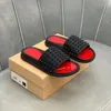 Projektantki Kapcie Summer Classic Red Sole Soleded Slippery Sandals grube gumowe podeszwa kapcie buty Stunki przesuwane platforma muła plaża zwykła moda 01