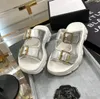 Весенне-летние модные женские двойные серебряные кожаные сандалии со шнурками металлик