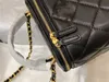 2024 Deri kapitone Crush Vanity Case ile Zincir Crossbody Bag Wome3012