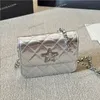 Designer Women Diamonds Silver Star Mini Flap Bag 15x12cm quiltad kalvskinn Läder Lovely Coin Purse Matelasse Chain Midjepaket Lyxig axelkorsskropp Handväska