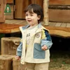 Amila Baby Coat Autumn Splated Thin Big Pocket Kurtka wielokolorowa Dziewczyny i chłopcy Casual Childrens Ubrania 240220