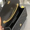 Diseñador de moda Bolso de hombro para mujer Bolso Monedero Cuero genuino Cadena cruzada Cuerpo Sobre de cuero de alta calidad con patrón acolchado en relieve de grano pequeño