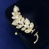 Luxe Diamanten Bladeren Pins Desinger Broche Dames Edelstenen Letters Pin Mode-sieraden Gouden Broches Feestkleding Decoratie Accessoires 925 Zilver Met Doos -7