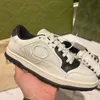 Designer skor mac80 sneakers män kvinnor casual skor låsande g broderi lyxplattform svart vitt läder Italien chaussures sneaker eur35-44